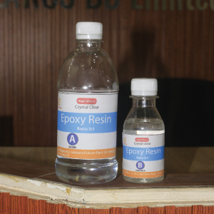 Picture of Crystal Clear Epoxy Resin With Hardener Ratio -3:1 [400 gram]