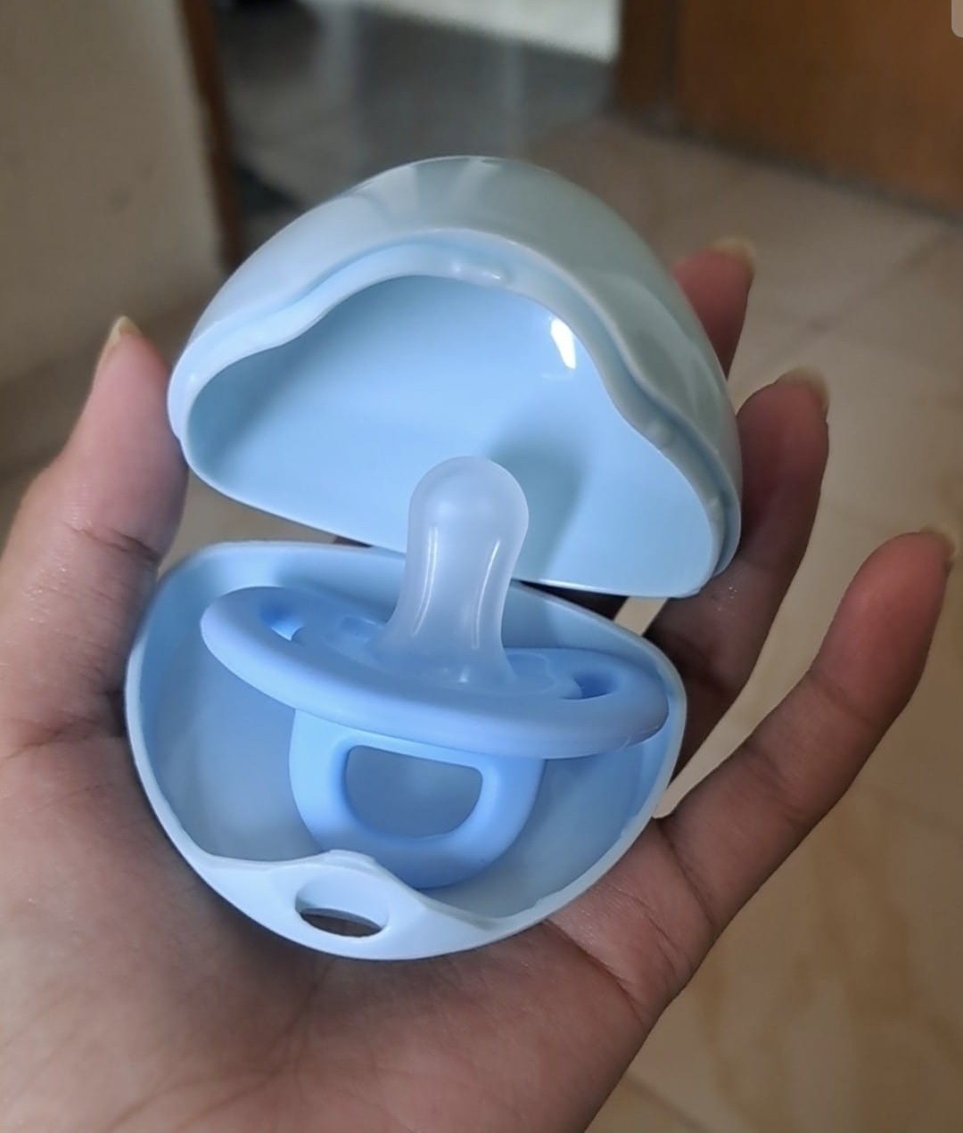 Picture of Premium Quality Silicone Baby Chusni with Case 1Pcs