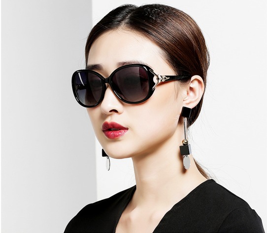 Picture of Latest Trendy Special Sunglas for Women ( Black )
