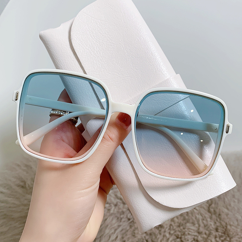 Picture of Multiplex Beautiful Stylish modern Sunglasses for Women White Color ( White )