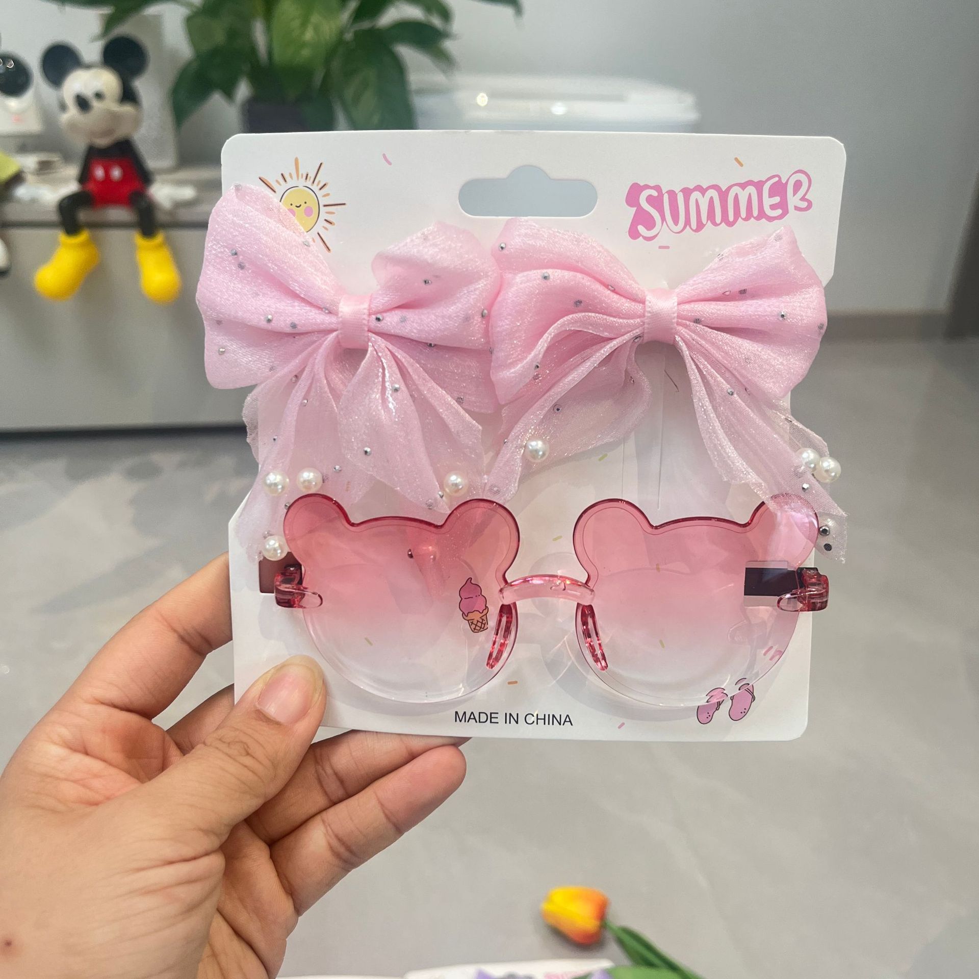 Picture of Cute Sunglass Summer Fashion Set – Sunglass + Hair Clips for Little Princess