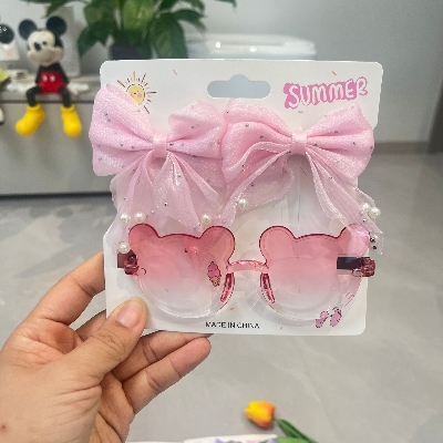 Picture of Cute Sunglass Summer Fashion Set – Sunglass + Hair Clips for Little Princess