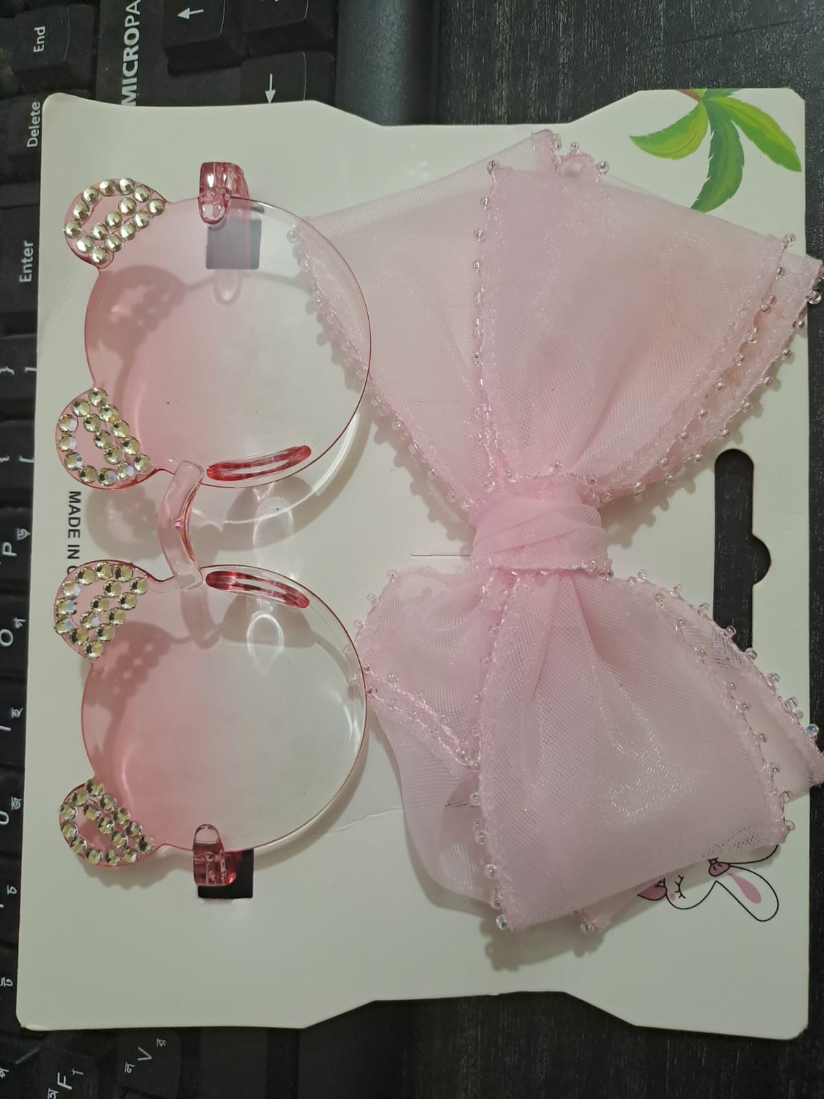 Picture of Stylish Bear Shape Stone Sunglass & Bow Clip Combo