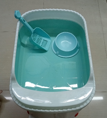 Picture of Big size Cat litter box with scoop & free Bowl