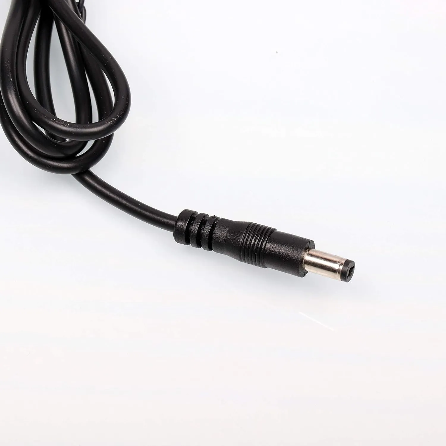 Picture of 14.6V 2A Output Charger for 4S 12V 6Ah & 9Ah LiFePO4 Battery pack - 1 Piece