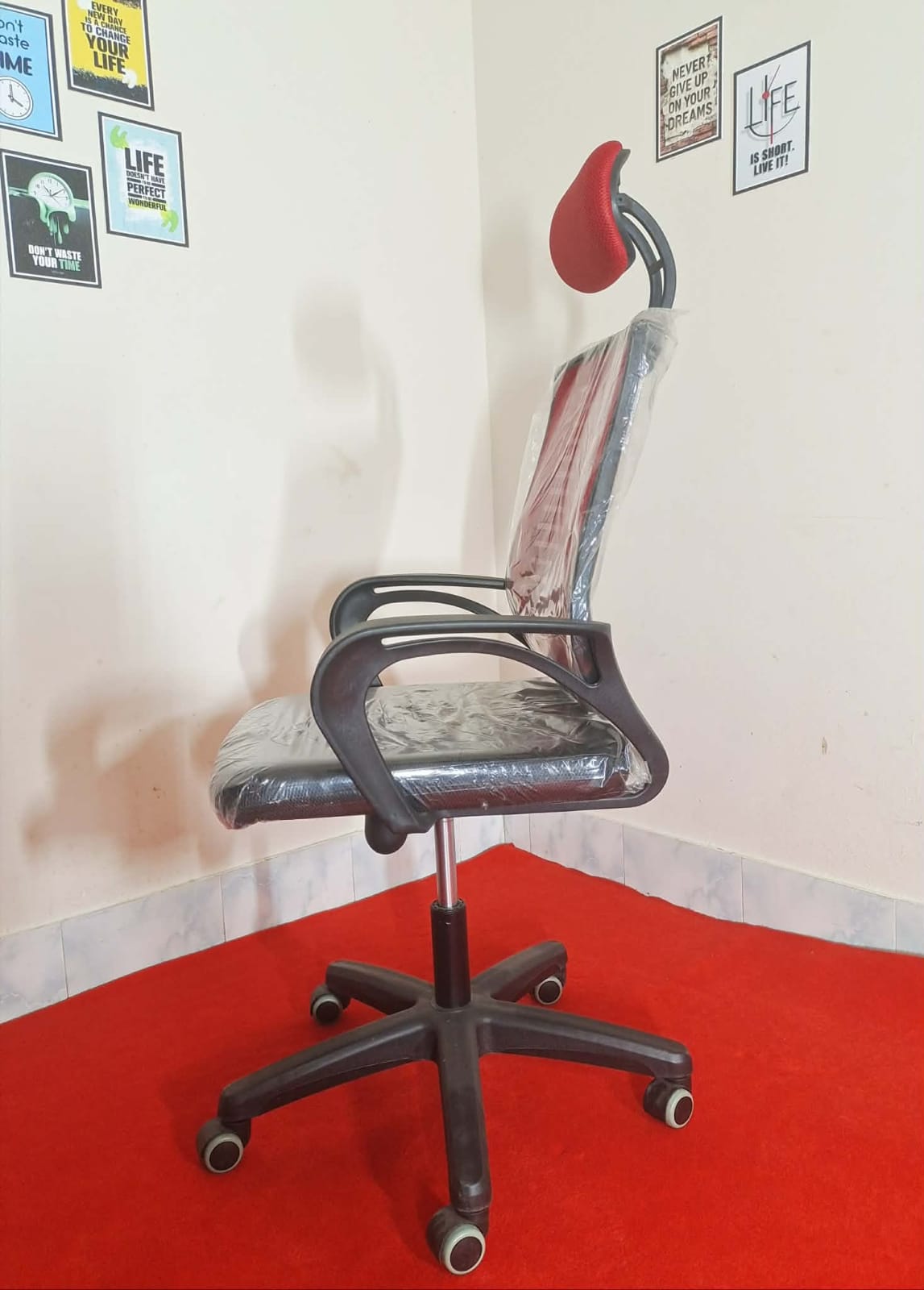 Picture of Brand New Premium Headrest Mesh Office Chair | Comfortable & Durable