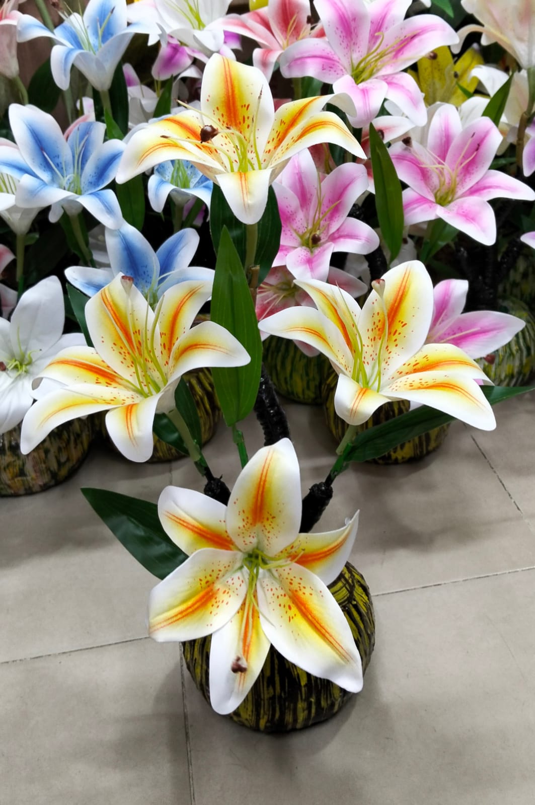 Picture of Artificial Plastic flower-(1 pec only)