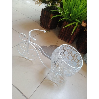 Picture of Artificial Plastic Plant Tree -1