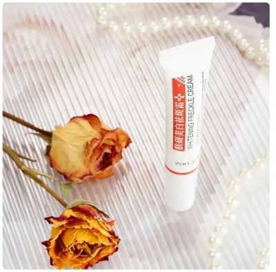 Picture of Zoo Son Whitening Freckle Cream