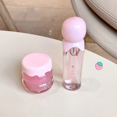 Picture of LEE INTO Light Perception Moist Lip Protector Box – Strawberry