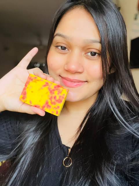 Picture of Hand Made Real Saffron Goat Milk Bar Soap -90g