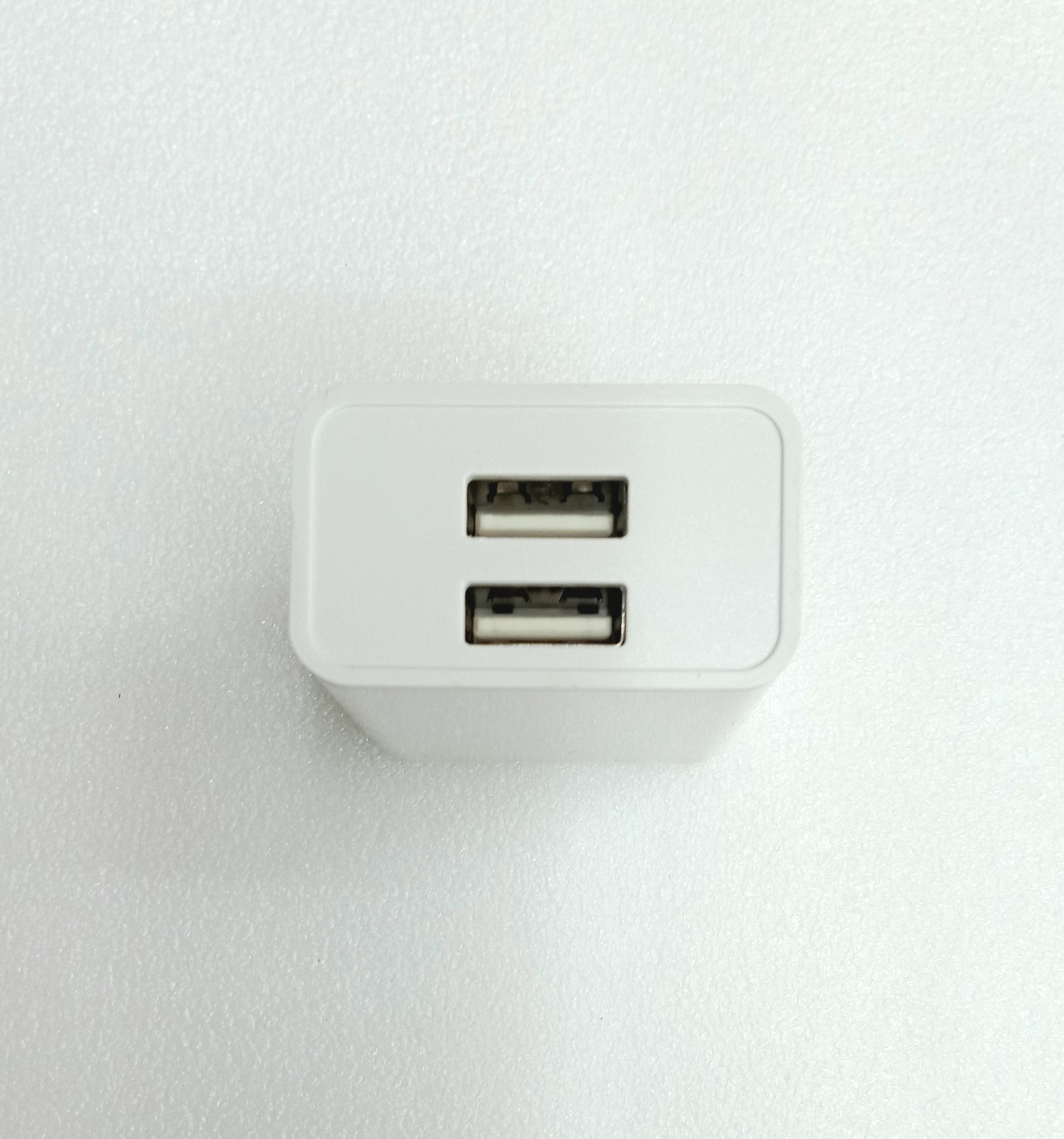 Picture of Portable 2 Ports 5V 2A Output USB Wall/Travel Adapter Mobile Phone Charging Station - 1 Piece ( White )