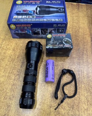 Picture of WASING WFL-H12 Explosion-Proof Flashlight with 10W LED Strong Beam 1000 Lumens Super Bright Long-range Torch Light Included High Capacity 26650 × 1 5000mAh High Capacity Li-ion Rechargeable Battery - 1 Piece ( Black )