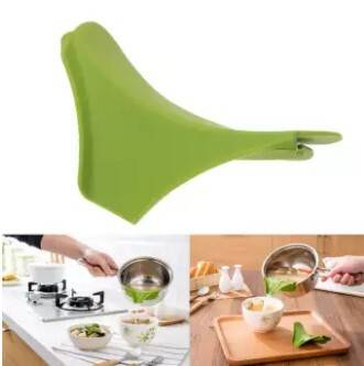 Picture of 1 Pcs Anti-Spill Slicone Slip On Pour soup spout