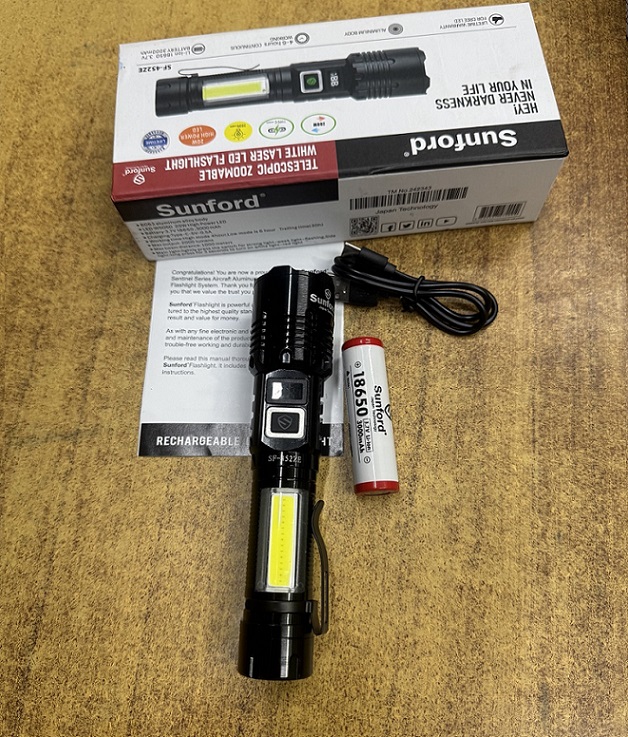 Picture of Sunford SF-452ZE Telescopic Zoomable 20W LED Multifunctional Zoom Torch / Flashlight With Strong Emergency Side Light - 1 Piece ( Black )