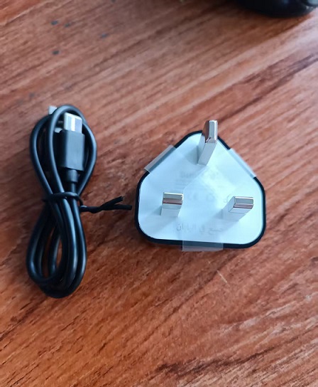 Picture of Sunford SF-454Z Telescopic Zoomable 20W High Powered Zoom Torch / Flash Light - 1 Piece ( Black )