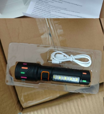 Picture of Sunford SF-4202ZEL Telescopic Zoomable Multifunctional 10W High Powered LED Zoom Torch / Flashlight with 5W Side Emergency Lighting Facility - 1 Piece ( Black )