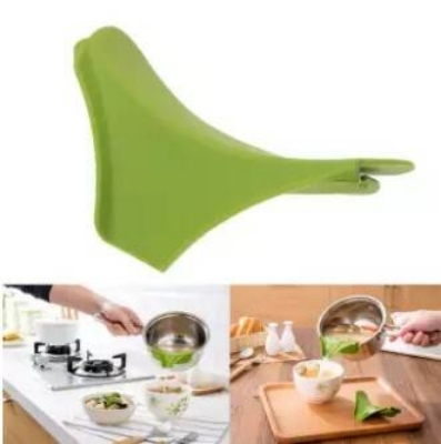 Picture of 1 Pcs Anti-Spill Slicone Slip On Pour soup spout