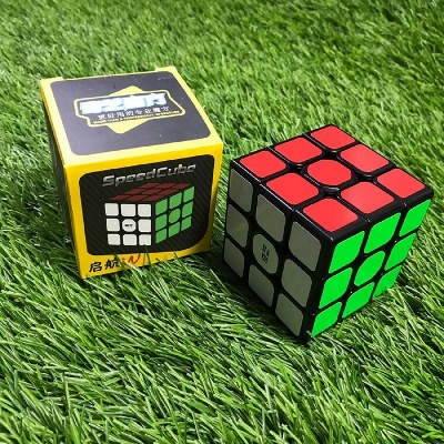 Picture of QYTOYS Sticker less 3x3 Puzzle Speed Cube Magic Rubik's Cube Puzzle Toy (5.6 cm)