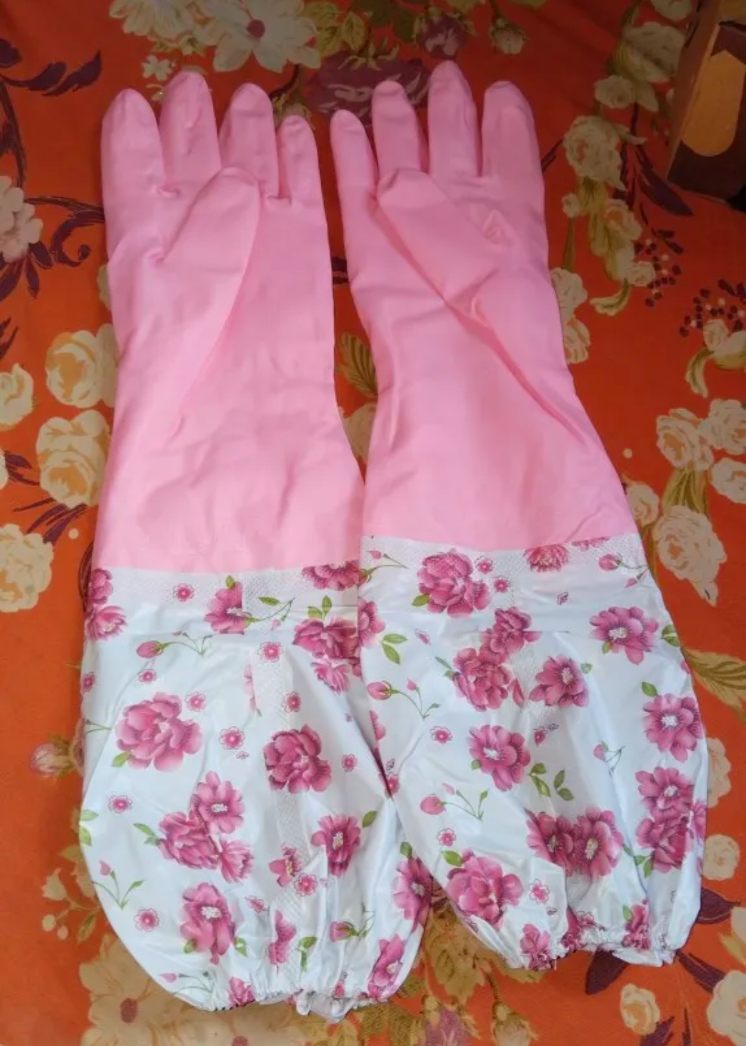 Picture of High Quality Silicone Dish Washing Gloves Heat Resistant Kitchen Gloves - Multicolor