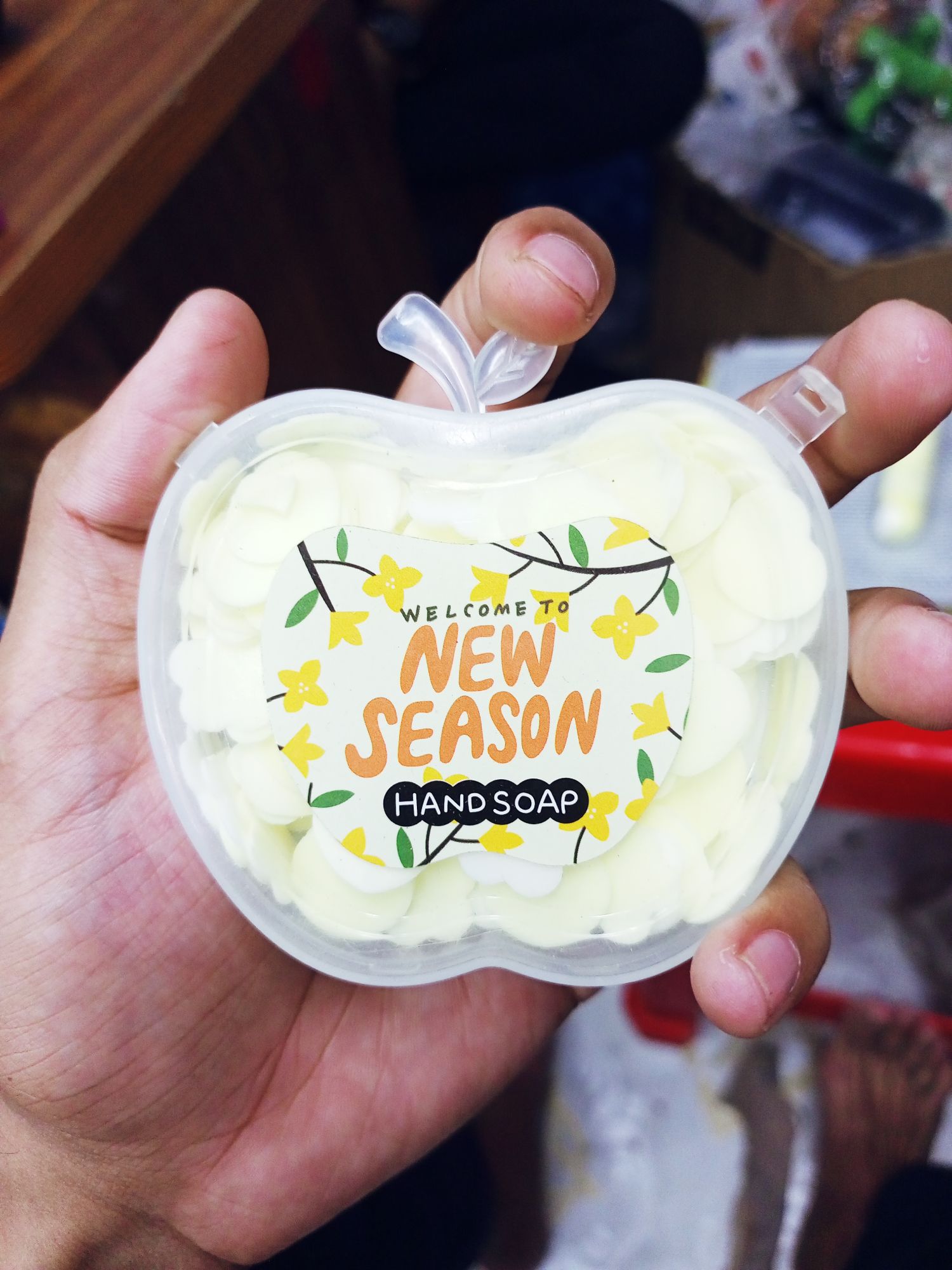 Picture of Hand Soap Sheet – Clear Disposable Paper Soap Sheets | Portable Individuation Travel Soap for Hand Wash & Hygiene - Multi Colour