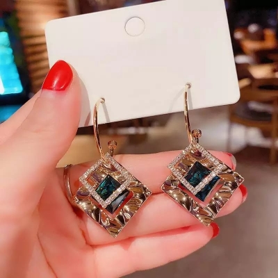 Picture of Cute Simple  Petite Bow Pearl high Sense Earrings  Female Sudent Fresh Asymmetric Girls  Earrings - Ear Ring