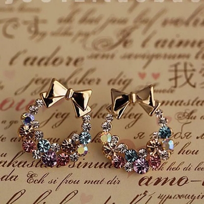 Picture of Cute Crystal Rinestone Alloy Charming Bowknot Studs Earrings Women
