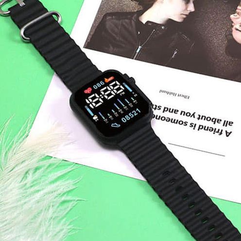 Picture of Heart Pattern Electronic Watch - Fashionable Digital Timepiece