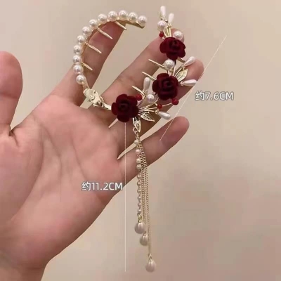 Picture of Understated -Craftsmanship and Trendy -Korean Crystal Rhinestone Butterfly Pearl Tassel Hairpin For Women- Progressively Better