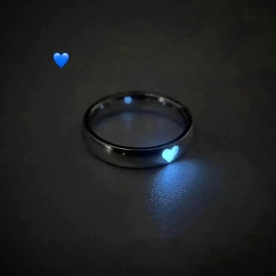 Picture of 1pcs Glow In The Dark Heart Detail Cuff Ring