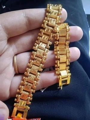 Picture of Gold Plated  Chain Bracelet Wrist Jewelry Gift  For Men  - Golden