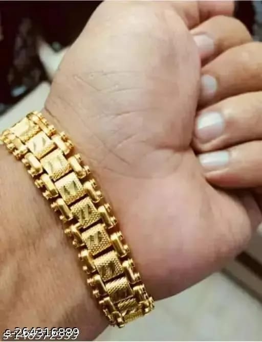 Picture of Gold Plated  Chain Bracelet Wrist Jewelry Gift  For Men  - Golden