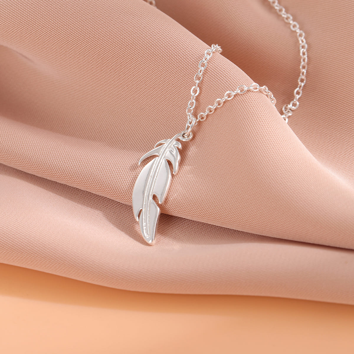 Picture of High Quality Men Fashion Jewellery Stainless Steel Round Chain Necklaces