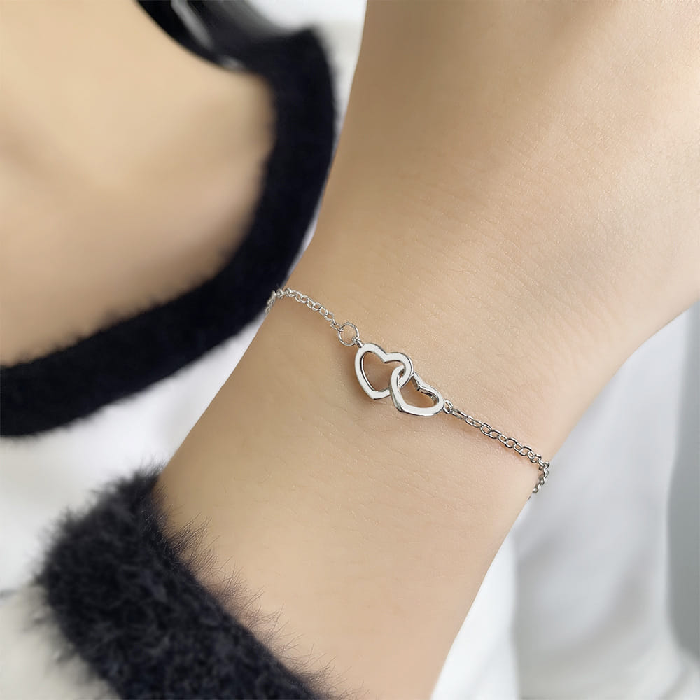 Picture of Silver Color Fashion Double Heart Chain Bracelet for Women