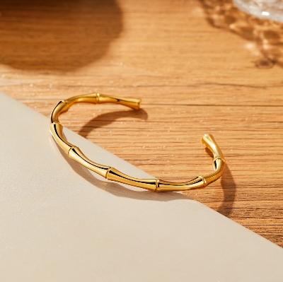 Picture of Joint Titanium Steel Bracelet Simple Opening Joint Bracelet For Women