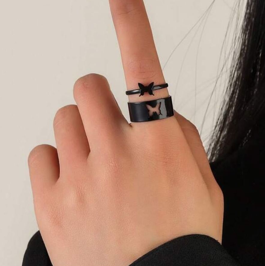 Picture of Butterfly King and Queen Couple Ring Set In Titanium