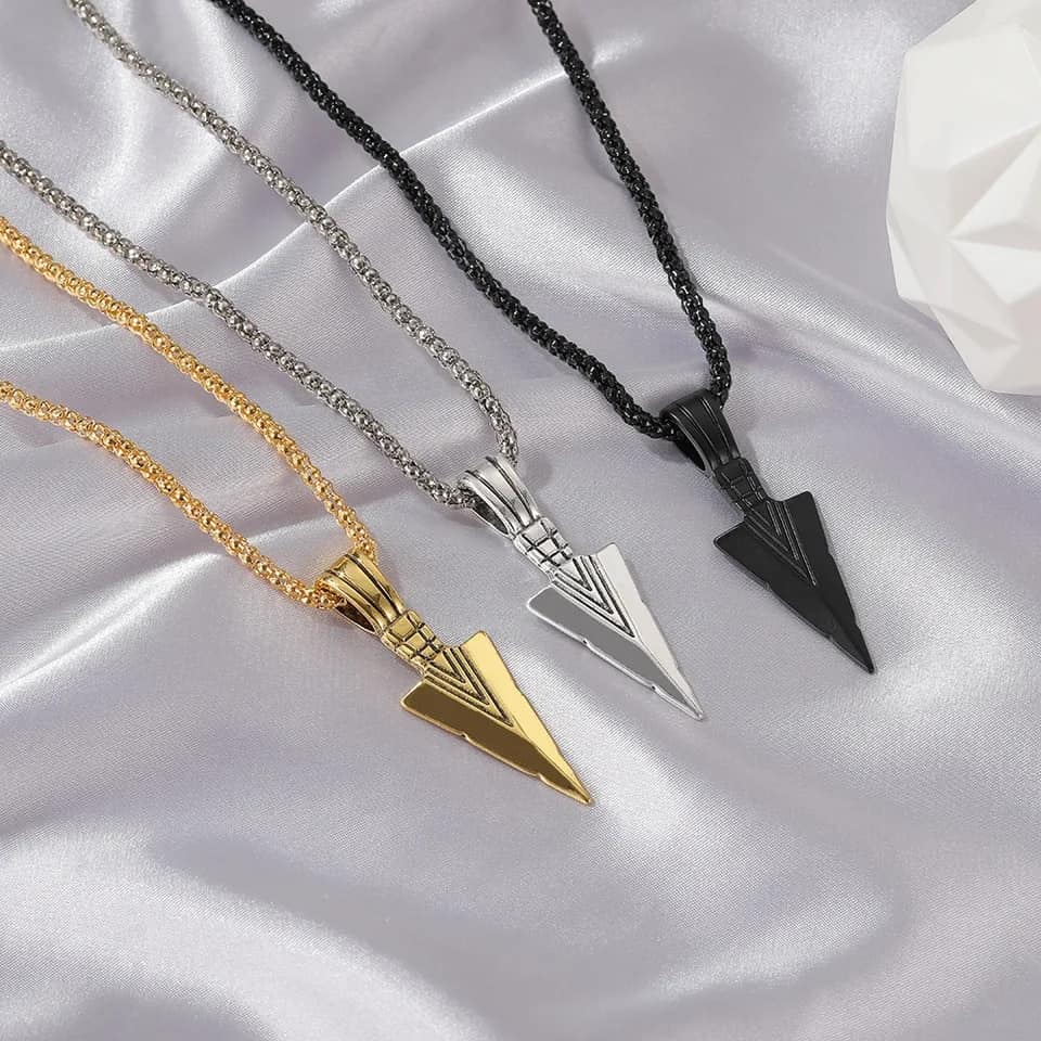 Picture of New Black Silver GoldenArrow Design Pendant for Men Boys Set. Alloy Necklace