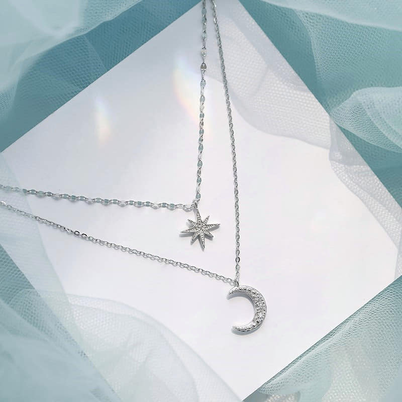 Picture of Cute Zircon Moon Pendant Necklace for Women