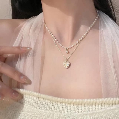 Picture of New And Good Quality Crystal Pearl  Pendant Necklace Chain for Girls/Women