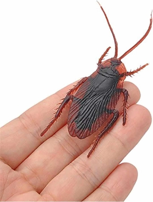 Picture of Simulation Plastic Cockroach Toy Realistic Insect Prank Funny Toys
