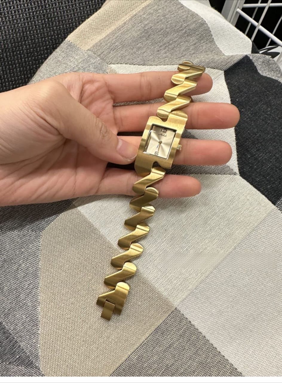 Picture of Stylish & Fashionable  Elegant Rhombus Mirror Original Quartz Ladies Watch