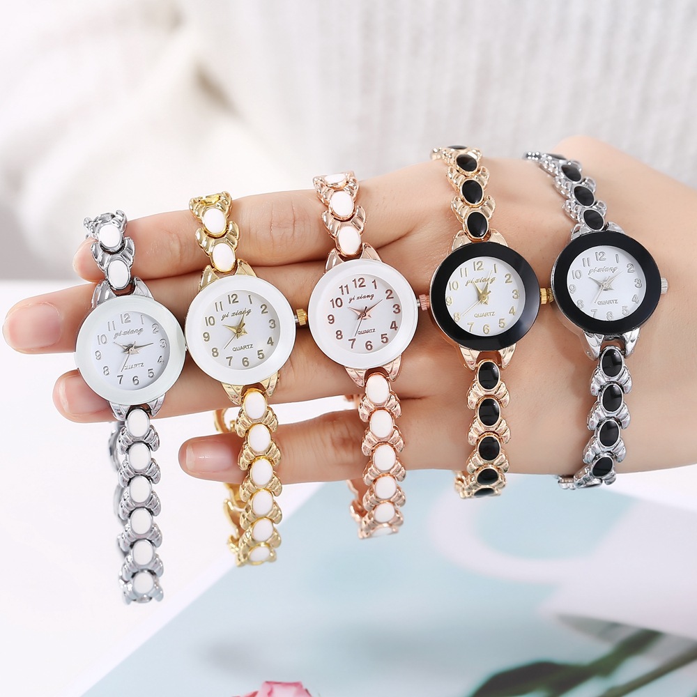 Picture of Luxury Fashion Stainless Steel Imported Wuartz Movement Ladies Wristwatch For Women