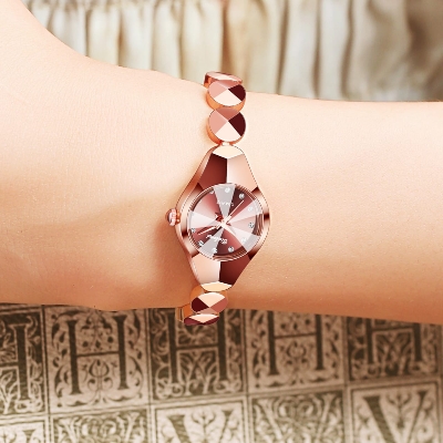 Picture of Stylish & Fashionable 9931 Elegant Mirror Quartz Ladies Watch