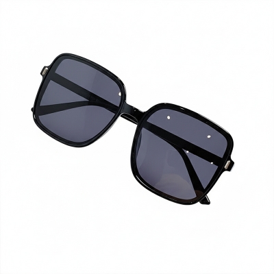 Picture of Women Fashionable Square Sunglasses