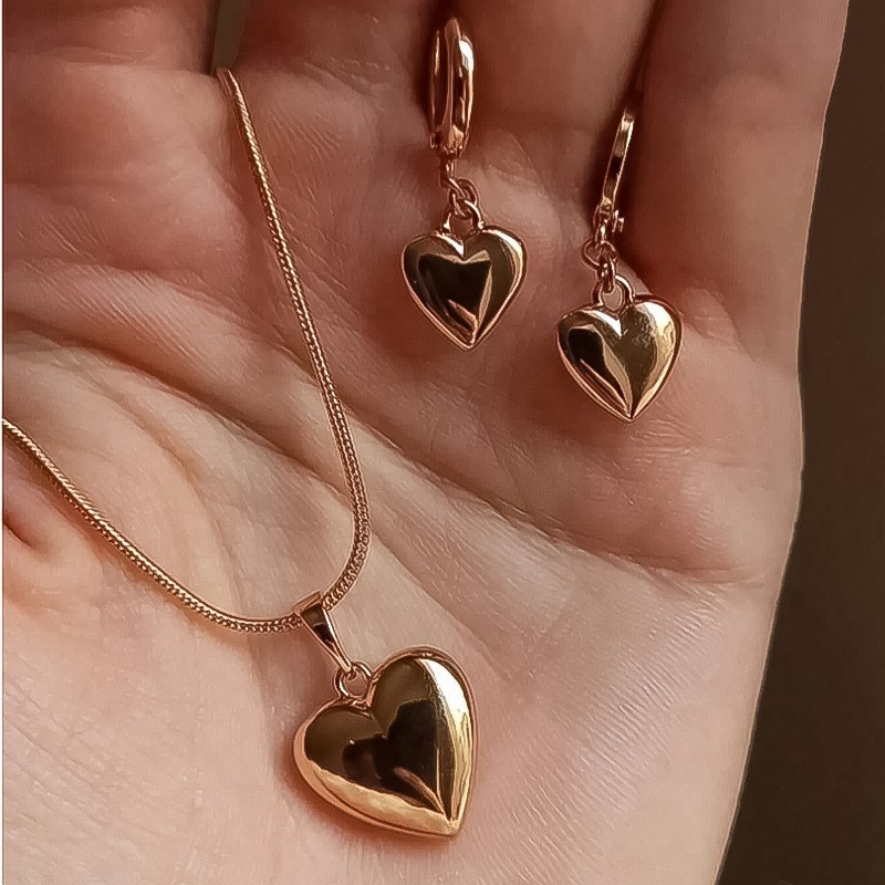 Picture of Simple Glossy Gold Plated Metal Love Heart Earrings Necklace Jewelry Set for Women Chic Light Valentine's Day Gifts Accessories
