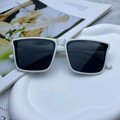 Picture of New Trendy Look Very Stylish White Sunglass for Men White