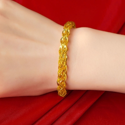 Picture of Gold Plated Stylish Chain Bracelet for Women