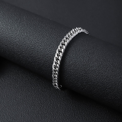 Picture of Men's 8mm Gold/Black Cuban Link Chain Bracelet  Stainless Steel