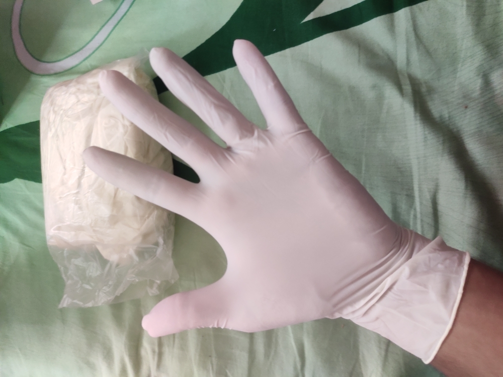 Picture of Latex Rubber Gloves Disposable 100PCS Portable Universal Medical Examination Hygiene Latex Gloves Rubber Gloves