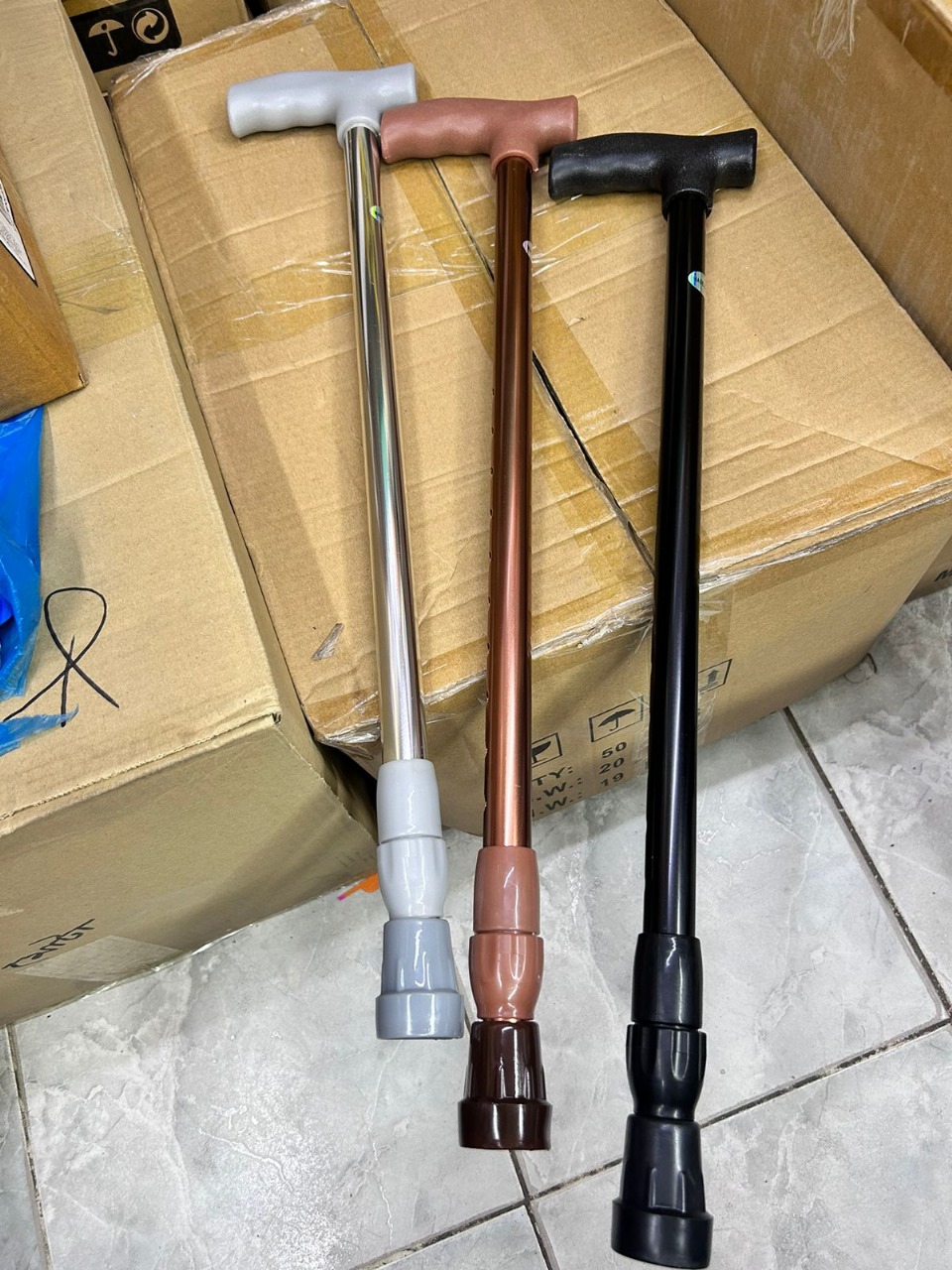 Picture of Ultra-light Aluminum Alloy Telescopic Walking Sticks for Elder